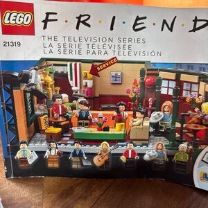 LEGO Central Perk Set 21319. Friends TV Series